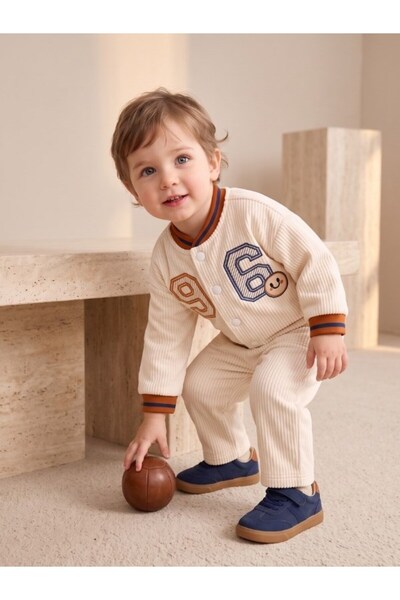 Zekids Erkek Bebek Ekru 96 Aplikeli Çıtçıtlı Kolej Ceket
