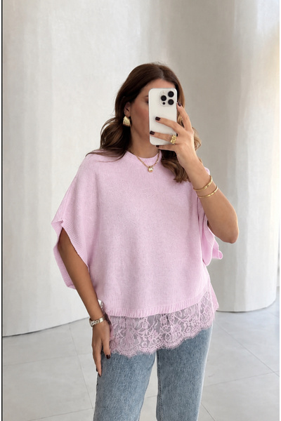 Perry Boutique Pulover din tricot cu mâneci liliac și detaliu din dantelă la ...