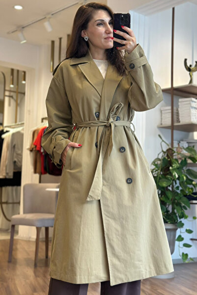 Unique Boutique معطف من القماش الفاخر باللون البيج