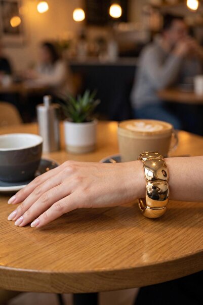 BUTİK AYVİTRİN Gold Color Brass Bean Model Vintage Thick Handcuff Bracelet