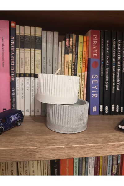 Dekoratif Beton Mum | El Yapımı | Tırtıklı Desen | Beyaz 100 Gr