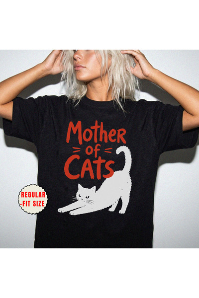 Mother of Cats Kadın Tişört Kedilerin Annesi Tişörtü Hayvan Sever İçin Hediye Regular-Fit