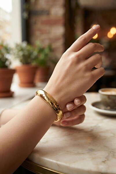 BUTİK AYVİTRİN Gold Color Brass Curved Model Vintage Handcuff Bracelet