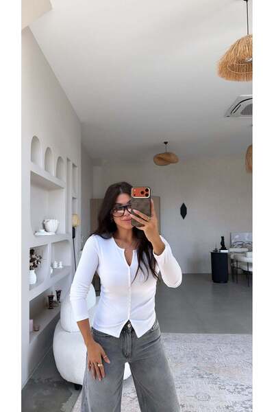 Buket Teke White Buttoned Long Sleeve Ribbed Blouse