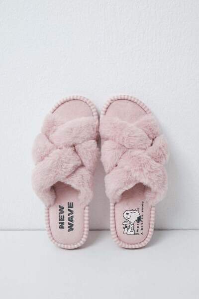 Women'secret Pink plush Snoopy slippers