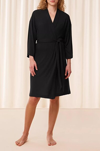 Triumph Aura Spotlight Robe 44-46