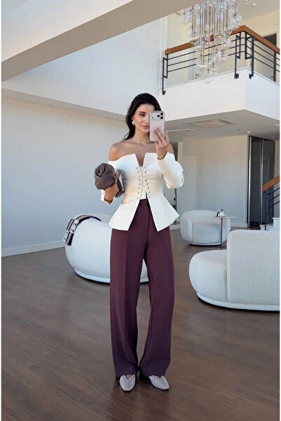Bellucia Carmen Yaka Bağcıklı Korse Görünümlü Uzun Kollu Peplum Bluz