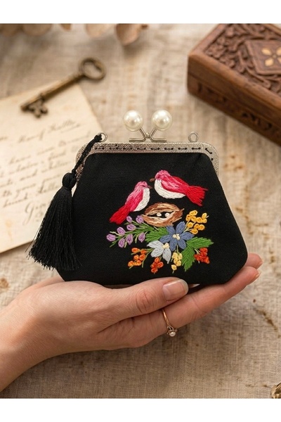 Mini Cüzdan %100 El Nakışı İşlemeli Kuş Yuvası Temalı 10x14 cm Keten Kumaş .