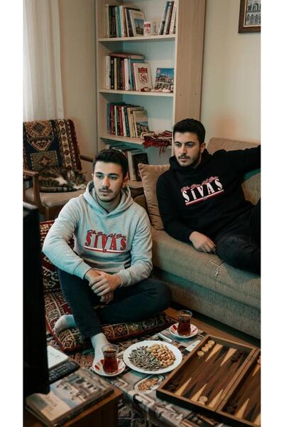 SARI Si̇vas Şehi̇r Bi̇zi̇m Akş Bi̇zi̇m 3 İpi̇lk Şardonlu Hoodie Polar
