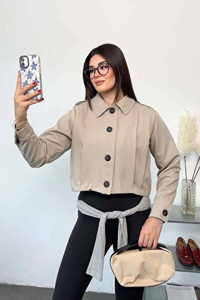 GİYSA سترة قصيرة نسائية بياقة وأزرار - 27K 3052
