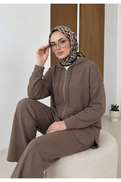 Generic Brand طقم بقلنسوة وتفاصيل جيبية - بني فاتح