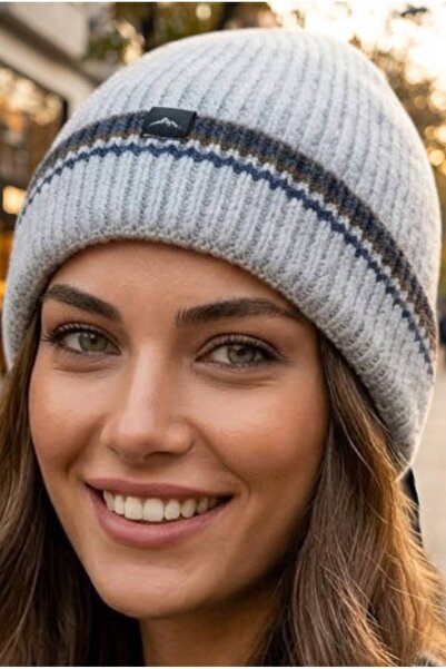Uniquetrenders قبعة شتوية محبوكة مخططة وقابلة للطي للنساء