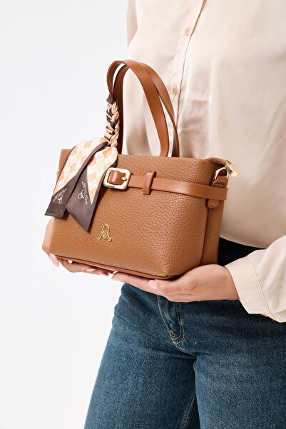 H&D COLLECTİON حقيبة يد وكتف أنيقة للغاية مع وشاح