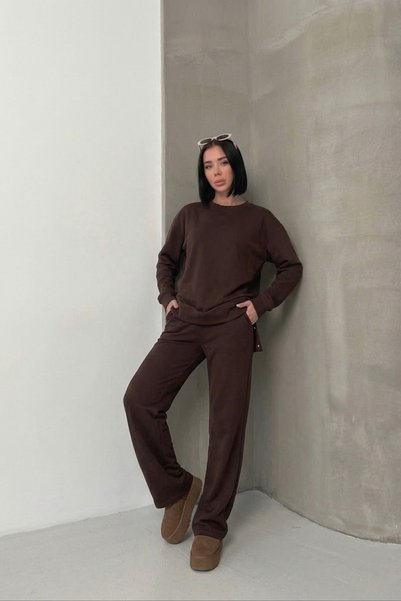 soft&basic Relaxed Fit Long Sleeve Side Snap Closure Premium Soft Fabric Tracksuit Set
