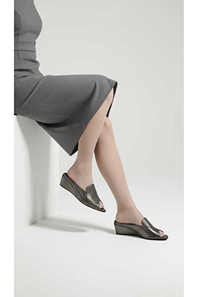 mikay shoes Kadın Hakiki Deri Taş Desenli Şık Ev Terliği