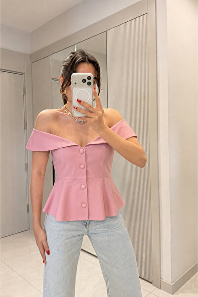 Gizem Ecemiş Kcahole Pembe Madonna Yaka Bluz