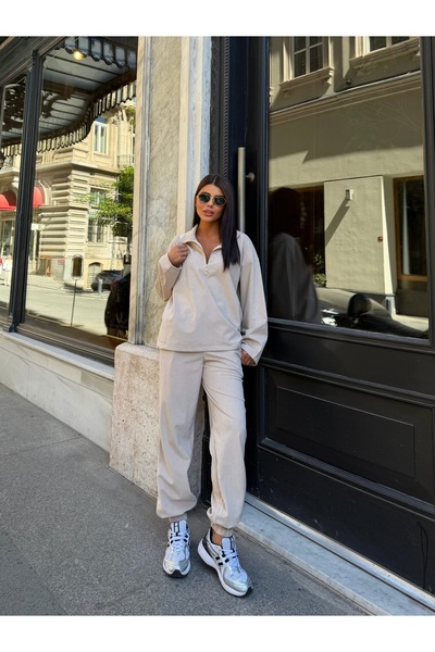 LE CARAMBOLE Women's Beige High Collar Half-Zip Sweatshirt Pants Set