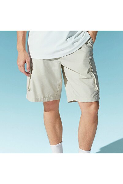 Giordano Men Relaxed Cotton Poplin Bermuda Shorts
