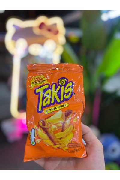Takis Intense Nacho Acısız Yoğun Peynirli Rulo Mısır Cipsi 55g İthal