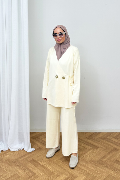 Melike Tatar Düğmeli Triko Takım 87-25310