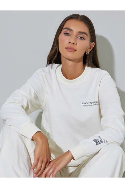 Styli Off White Slogan Print Long Sleeves Regular Fit Sweatshirt