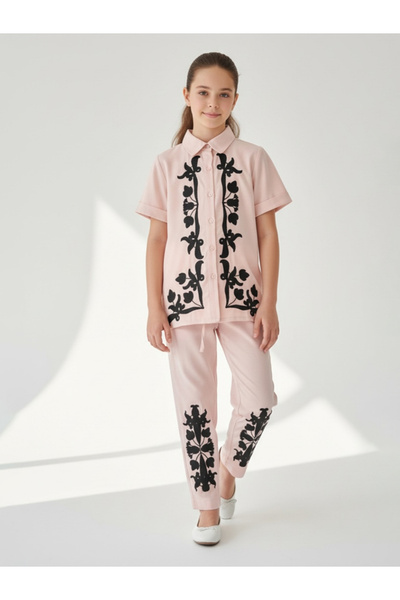Bella Moda By Styli Girls Pink Embroidered Short Sleeves Shirt And Trousers Set