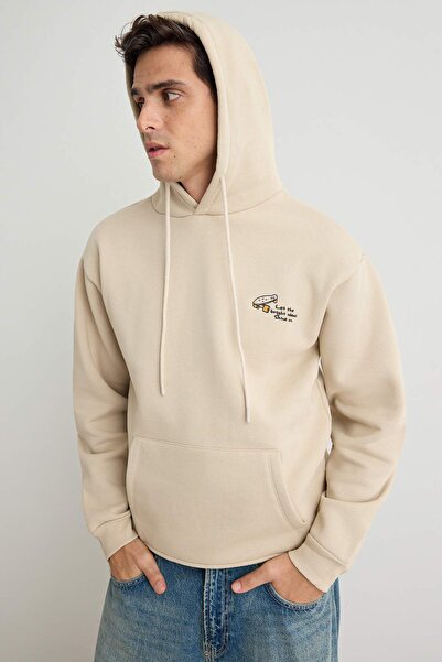TRENDYOL MAN Taş Oversize/Geniş Kesim Nakışlı İçi Polarlı Kapüşonlu Sweatshir...