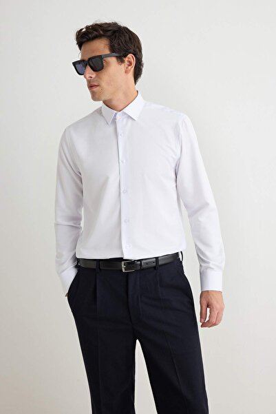 TRENDYOL MAN Beyaz Slim Fit Kolay Ütülenebilir Smart Erkek Gömlek TMNAW24GO00096