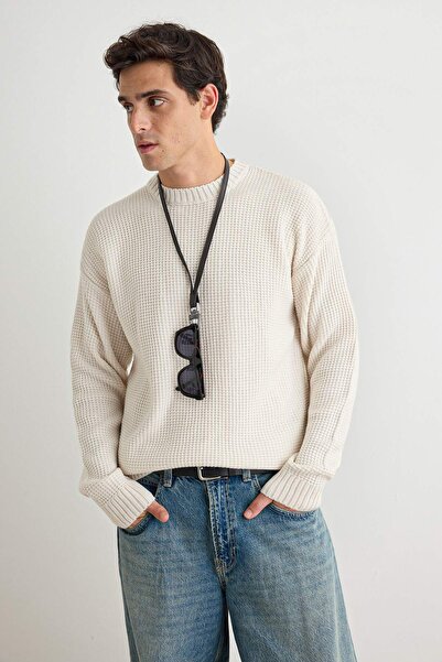 TRENDYOL MAN Ekru*001 Oversize Bisiklet Yaka Kazak TMNAW24KZ00032