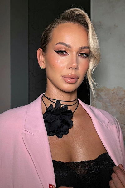 TAKIŞTIR Black Color Rose Detailed Drawstring Neck Choker Necklace