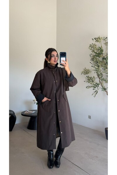 Bade Butik معطف طويل بياقة مخملية باللون البني