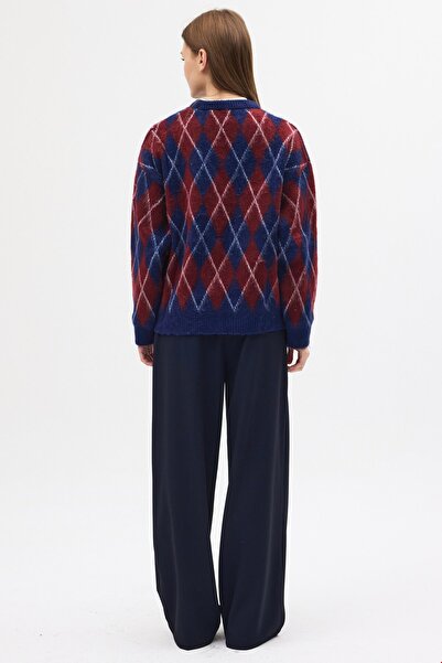 QANU Baklava Pattern Sweater Burgundy