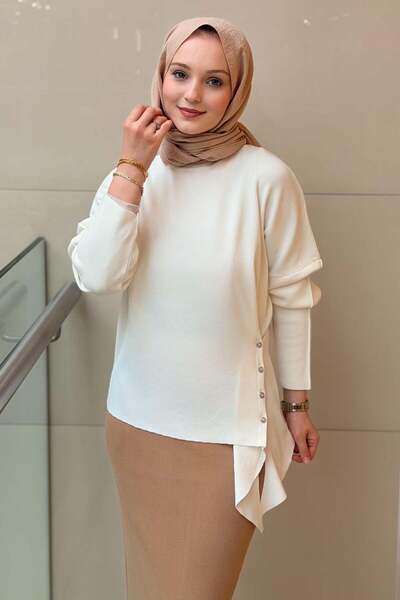 Ghisa Yanı Düğme Detaylı Triko Tunik