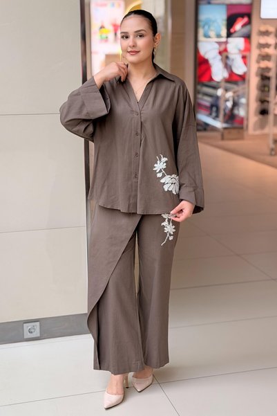 Missemramiss Linen Embroidered Set