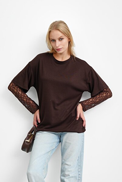 İmajButik Brown Crew Neck Blouse with Ruffles on the Sleeves