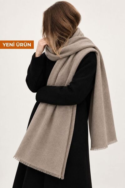 OUS Kadın Bej Büyük Boy Yumuşak Dokulu Püsküllü Kışlık Şal Atkı – Geniş Omuz ...