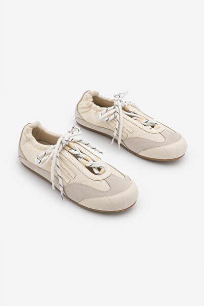 Marjin Kadın Süet Dokulu Mary Jane Çok Parçalı Büzgü Detaylı Bağcıklı Retro Günlük Babet Sneaker Varemi Bej Süet