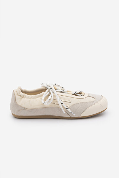 Marjin Kadın Süet Dokulu Mary Jane Çok Parçalı Büzgü Detaylı Bağcıklı Retro Günlük Babet Sneaker Varemi Bej Süet