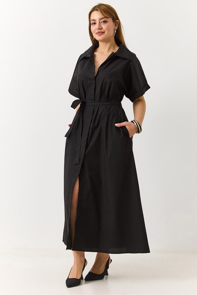 Juuuj Rochie midi din țesătură neagră, cu guler polo, croială confortabilă, c...