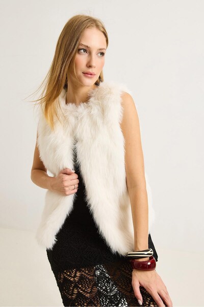 Juuuj White Faux Fur Textured Shiny Polyester Fabric Sleeveless Crew Neck Str...