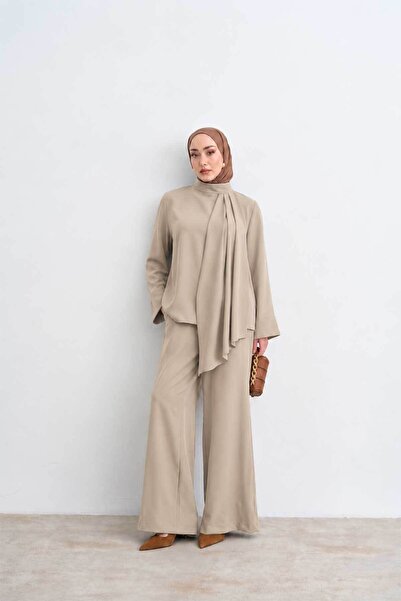 LOCCO Women's Front Piece Detailed Suit Cream