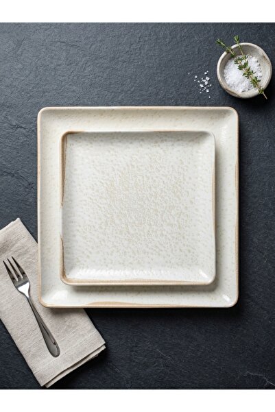 Kütahya Porselen 25 cm and 19 cm Square Presentation Plates