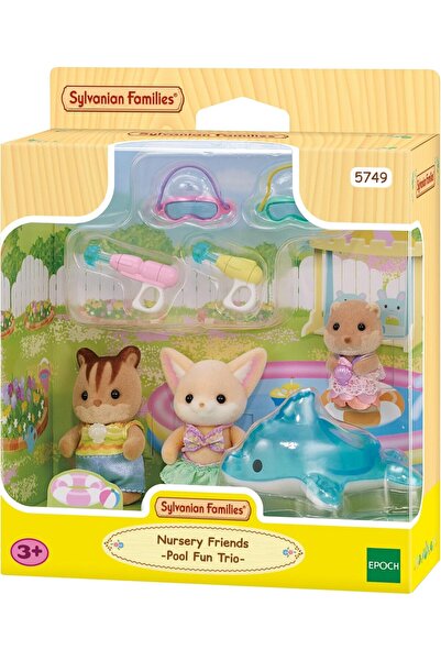 Epoch Familiile Sylvanian - Prieteni din Grădiniță - Trio la Piscină