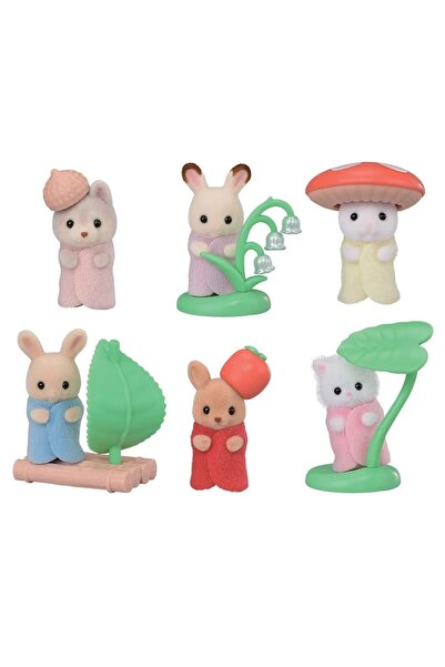 Epoch Sylvanian Families - Figurine surpriză mini-bebeluși cu costume inspira...