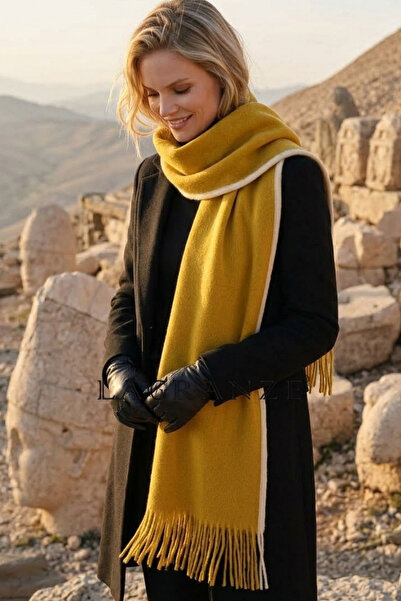 LAGRANZE Women's Thick Winter Shawl/Scarf with Piping Detail and Tassels
