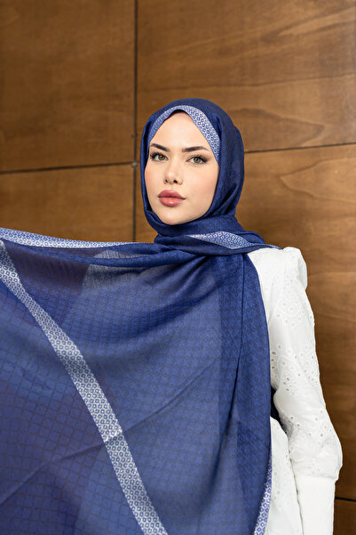 Arwella شال فضي لامع 30% حرير - ساكس