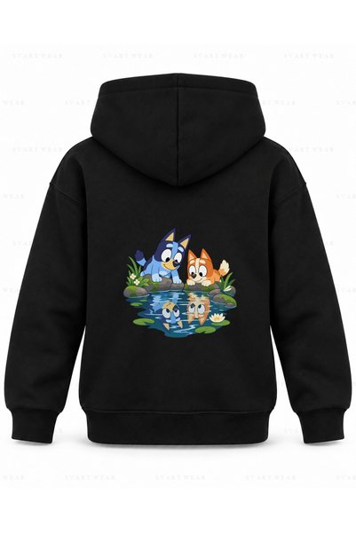 SVART WEAR سويت شيرت بلوي سوي ميرور أوف ووتر مطبوع باللون الأسود للأطفال مع ق...