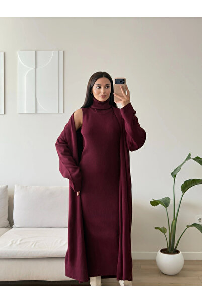 LE CARAMBOLE Women's Burgundy Turtleneck Ribbed Dress Cardigan Set