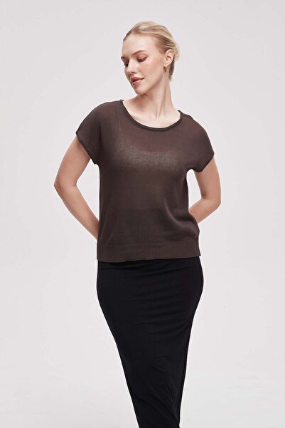 Livia Women's Waist-Length Plain Half-Sleeve Top