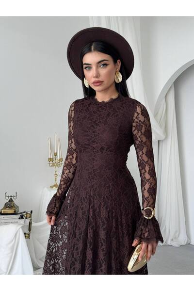 Miss Beyoğlu Women's Lace Detailed Spanish Sleeve Lined Midi Dress